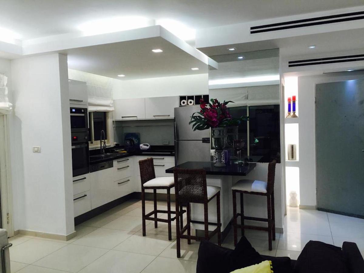 Regency Residence With Pool - Next The Beach Herzliya Bagian luar foto