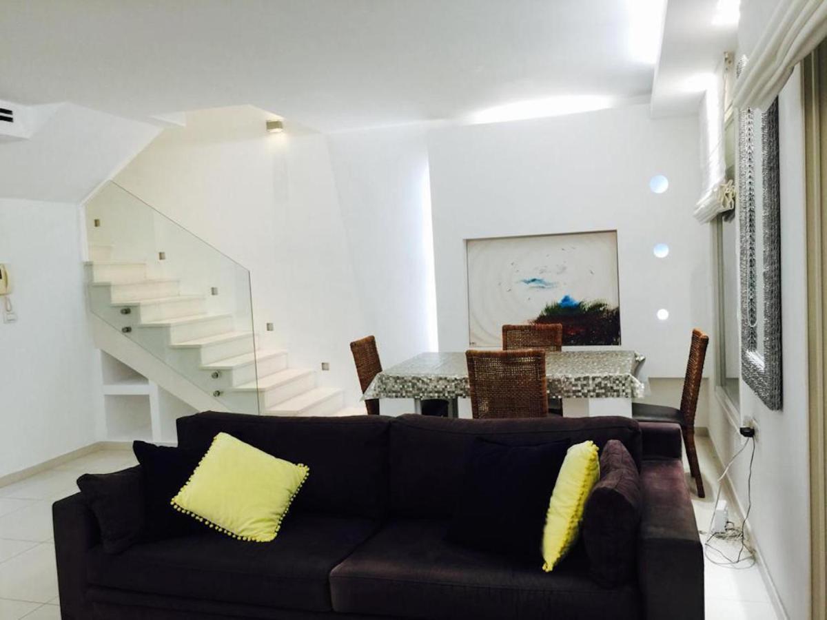 Regency Residence With Pool - Next The Beach Herzliya Bagian luar foto