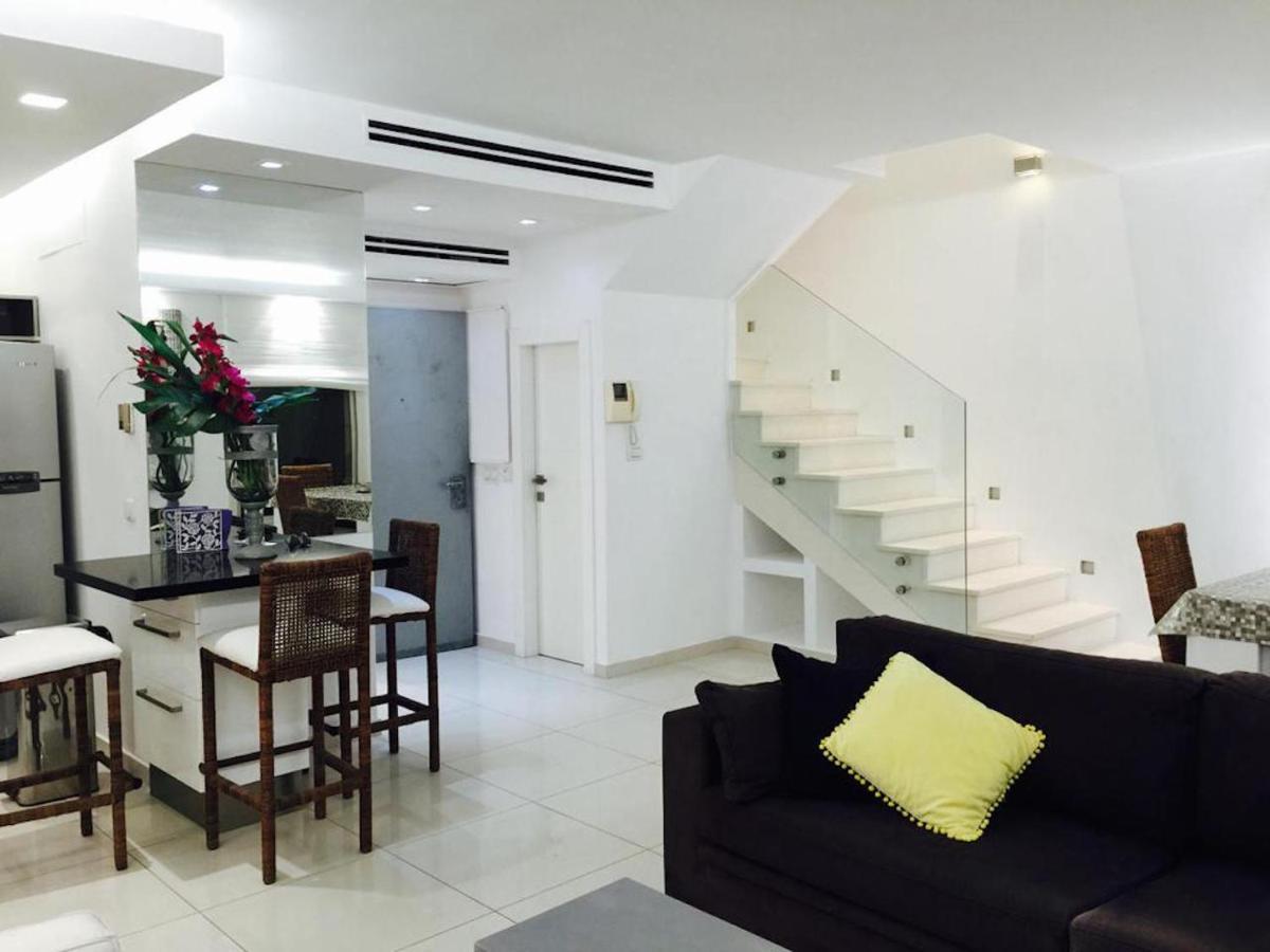 Regency Residence With Pool - Next The Beach Herzliya Bagian luar foto